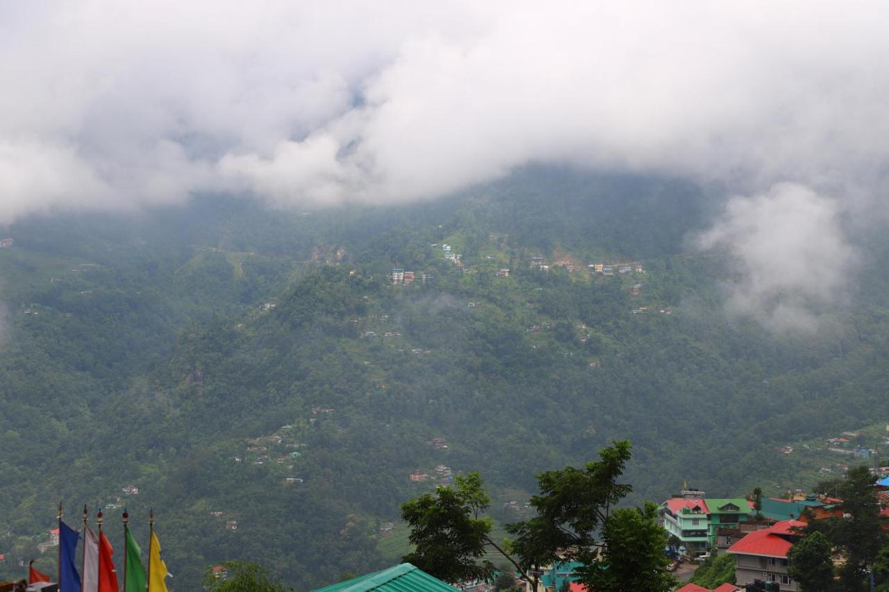 The Cms Group-Hotel Iinorri Gangtok Exterior photo